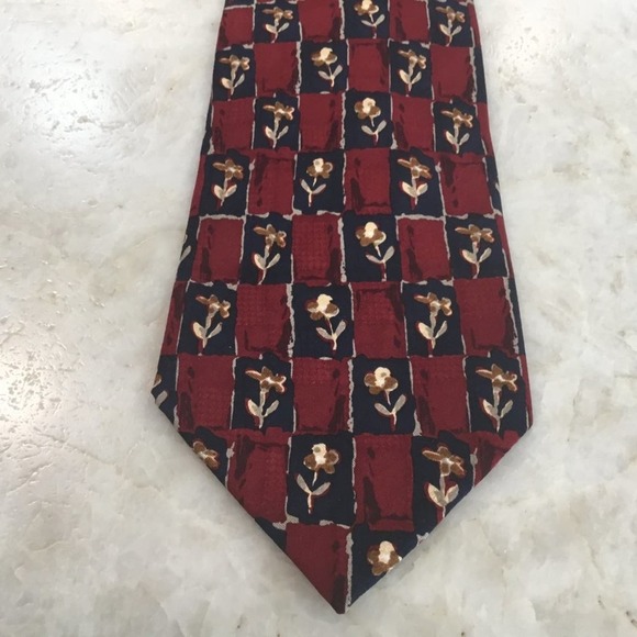 J. Z. RICHARDS SILK TIE - Picture 1 of 5